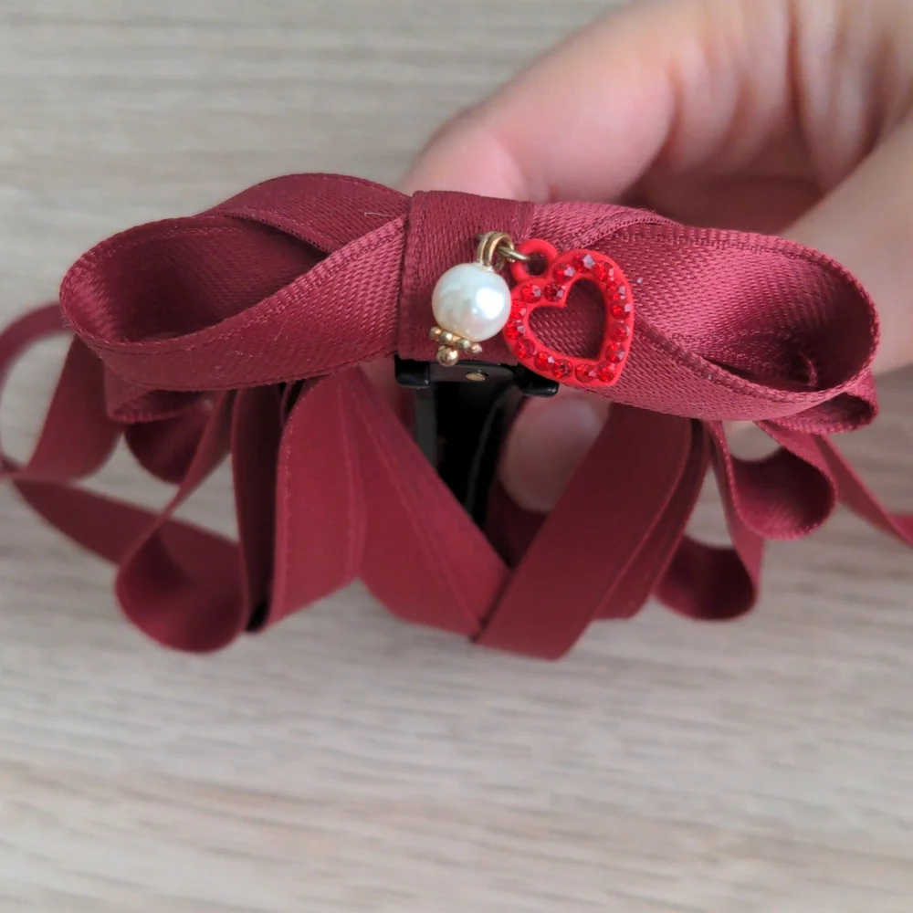 Hair clip red